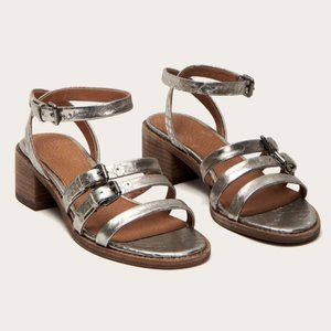 FRYE Cindy Buckle Silver Leather Snakeskin Embossed Sandal - Size 10